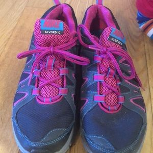 Nike Alvord 10 sneakers